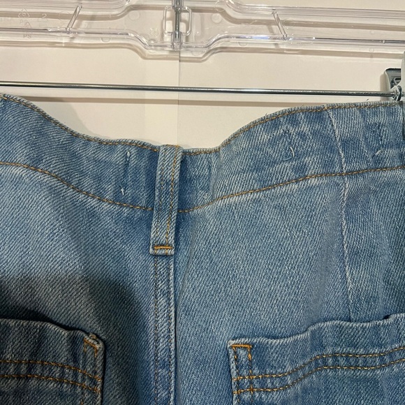 Universal Thread Blue Relaxed Straight Leg Paint Splatter Jeans Size 6/28R Artsy - Picture 7 of 9